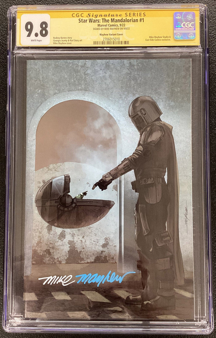 STAR WARS: THE MANDALORIAN #1 Mike Mayhew Studio Variant Cover C "Moonlight" New York Comic Con Exclusive Full Duo CGC 9.8 Signature Series Slab